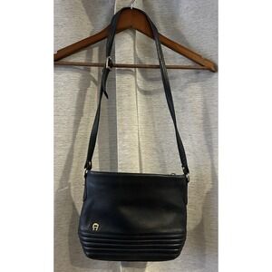 Etienne Aigner Blue Leather‎ Classic Shoulder Bag Vintage 80's